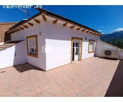 Amplia vivienda unifamiliar de 306 m² en Quesada. SIN COMISIÓN DE COMPRA