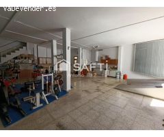 Amplia vivienda unifamiliar de 306 m² en Quesada. SIN COMISIÓN DE COMPRA