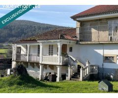 Casa señorial gallega de 610 m2 de vivienda y terrenos 12.267m2, 3.000 metros de esos son edificabl
