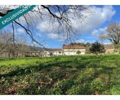 Casa señorial gallega de 610 m2 de vivienda y terrenos 12.267m2, 3.000 metros de esos son edificabl