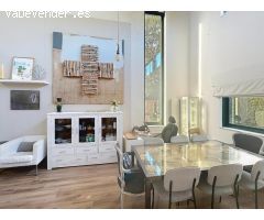 Casa unifamiliar única, con un marcado estilo industrial tipo loft, ubicada en una tranquila urbani