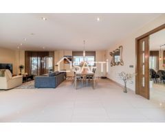 Exclusiva villa de lujo con piscina y vistas panorámicas a Montserrat