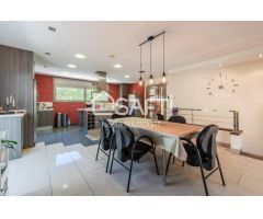 Exclusiva villa de lujo con piscina y vistas panorámicas a Montserrat