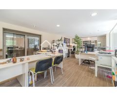 Exclusiva villa de lujo con piscina y vistas panorámicas a Montserrat