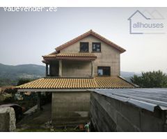 GRAN CHALET DE PIEDRA EN ESTRUCTURA