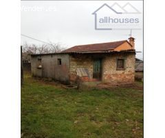 SE VENDE FINCA JUNTO A COLEGIO LAR (MOS).