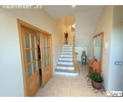 " CUMPLE TU SUEÑO "      Magnífica casa - chalet de 4 habitaciones y garaje