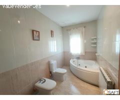 " CUMPLE TU SUEÑO "      Magnífica casa - chalet de 4 habitaciones y garaje
