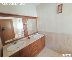 " CUMPLE TU SUEÑO "      Magnífica casa - chalet de 4 habitaciones y garaje