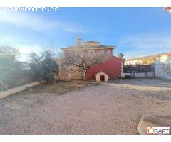 " CUMPLE TU SUEÑO "      Magnífica casa - chalet de 4 habitaciones y garaje