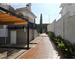 CHALET EN URBANIZACION CON ZONAS COMUNES