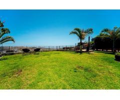 Villa exclusiva de 6 dormitorios ! Zona segura, gran terreno, y gimnasio privado !
