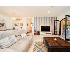 Villa exclusiva de 6 dormitorios ! Zona segura, gran terreno, y gimnasio privado !