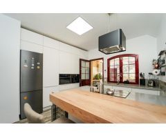 Villa exclusiva de 6 dormitorios ! Zona segura, gran terreno, y gimnasio privado !