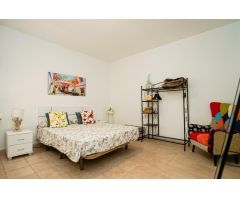 Villa exclusiva de 6 dormitorios ! Zona segura, gran terreno, y gimnasio privado !
