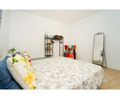 Villa exclusiva de 6 dormitorios ! Zona segura, gran terreno, y gimnasio privado !