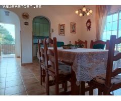 Casa unifamiliar con piscina en Montbarbat