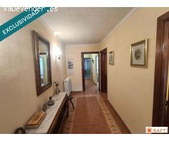 "Tu nuevo hogar te está esperando"  Vivienda unifamiliar esquinada, de 3 habitaciones, patio y gara