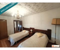 "Tu nuevo hogar te está esperando"  Vivienda unifamiliar esquinada, de 3 habitaciones, patio y gara