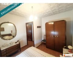 "Tu nuevo hogar te está esperando"  Vivienda unifamiliar esquinada, de 3 habitaciones, patio y gara