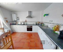 HABITACIONES PARA CHICAS ESTUDIANTES EN ALQUILER EN VILLANUEVA DE LA CAÑADA (MADRID).