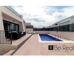 ¡EN VENTA! MODERNO CHALET PAREADO EN VILLANUEVA DE LA CAÑADA (MADRID).