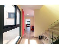 ¡EN VENTA! MODERNO CHALET PAREADO EN VILLANUEVA DE LA CAÑADA (MADRID).