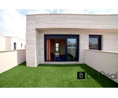 ¡EN VENTA! MODERNO CHALET PAREADO EN VILLANUEVA DE LA CAÑADA (MADRID).