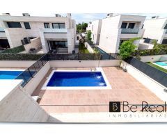 ¡EN VENTA! MODERNO CHALET PAREADO EN VILLANUEVA DE LA CAÑADA (MADRID).