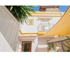 Magnífica vivienda adosada en Olivares, junto  Parque El Palomar!!!
