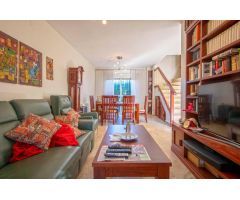 Magnífica vivienda adosada en Olivares, junto  Parque El Palomar!!!