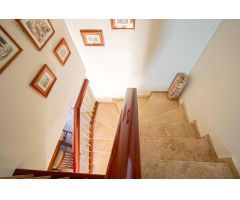 Magnífica vivienda adosada en Olivares, junto  Parque El Palomar!!!