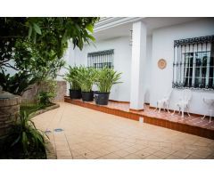 Elegancia y luz en el corazón de Moguer