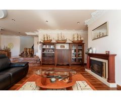 ¡Elegante villa con vistas al mar! 4 dormitorios y amplias zonas exteriores en Loma II – Arguineg
