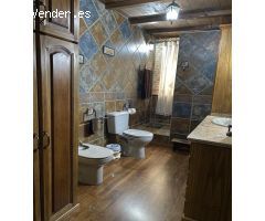ESPECTACULAR CHALET CON PISCINA Y VISTAS EN EL CORAZÓN DEL VALLE DEL JERTE (CÁCERES)