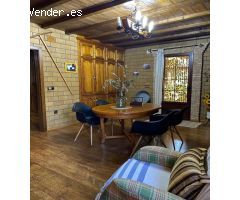 ESPECTACULAR CHALET CON PISCINA Y VISTAS EN EL CORAZÓN DEL VALLE DEL JERTE (CÁCERES)