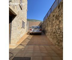 ESPECTACULAR CHALET CON PISCINA Y VISTAS EN EL CORAZÓN DEL VALLE DEL JERTE (CÁCERES)