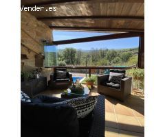 ESPECTACULAR CHALET CON PISCINA Y VISTAS EN EL CORAZÓN DEL VALLE DEL JERTE (CÁCERES)