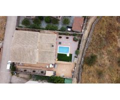 ESPECTACULAR CHALET CON PISCINA Y VISTAS EN EL CORAZÓN DEL VALLE DEL JERTE (CÁCERES)