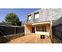 ¡EN VENTA! CÓMODO CHALET ADOSADO EN VALDEMORILLO, MADRID.