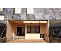 ¡EN VENTA! CÓMODO CHALET ADOSADO EN VALDEMORILLO, MADRID.