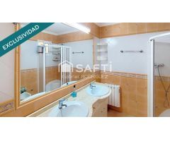 ¡Fantástico adosado en venta en la Barriada de Llera!