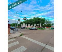 ¡Fantástico adosado en venta en la Barriada de Llera!