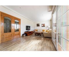 Chalet Adosado en Sevilla La Nueva