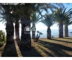 EXCLUSIVA VILLA A LA ORILLA DEL MAR! Oportunidad.