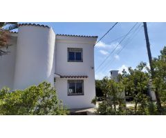 EXCLUSIVA VILLA A LA ORILLA DEL MAR! Oportunidad.