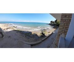 EXCLUSIVA VILLA A LA ORILLA DEL MAR! Oportunidad.