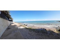 EXCLUSIVA VILLA A LA ORILLA DEL MAR! Oportunidad.