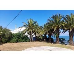 EXCLUSIVA VILLA A LA ORILLA DEL MAR! Oportunidad.