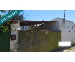 Terreno con vivienda a orillas del Castillo de Larache